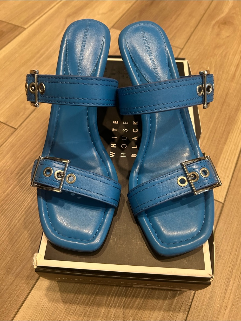 White House Black Market Blue Sandal Heels Size 8.5 With Box